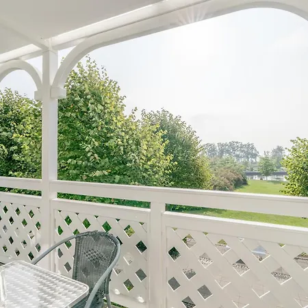 Apartment 534, Seepark *